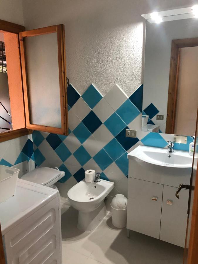 Appartamento San Teodoro centro e La Cinta Esterno foto